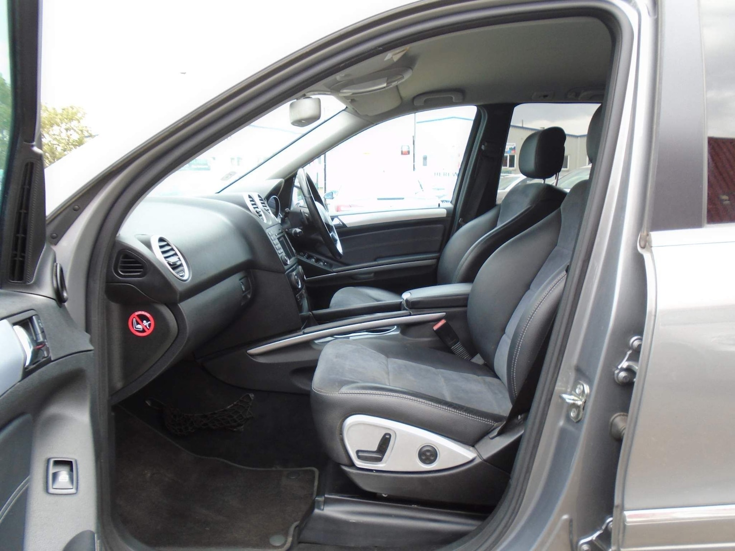 Used Mercedes-Benz M Class 2011 for sale - 76914484: Photo 12