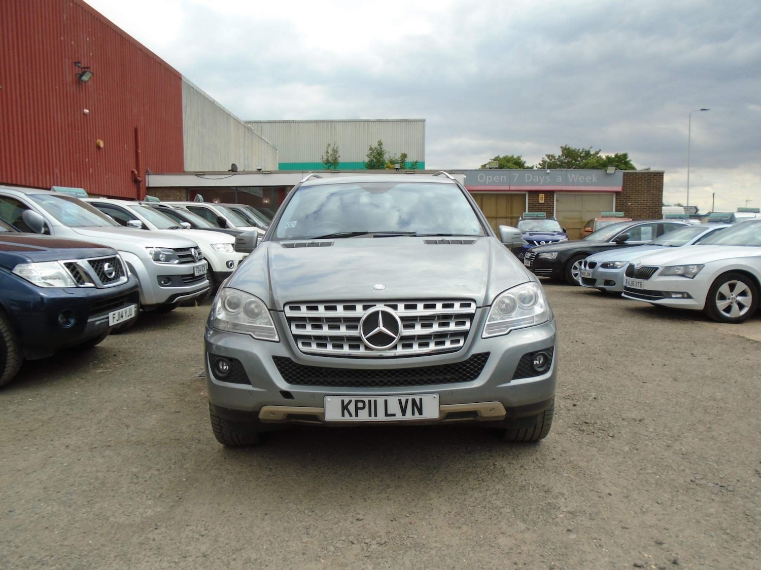 Used Mercedes-Benz M Class 2011 for sale - 76914484: Photo 6