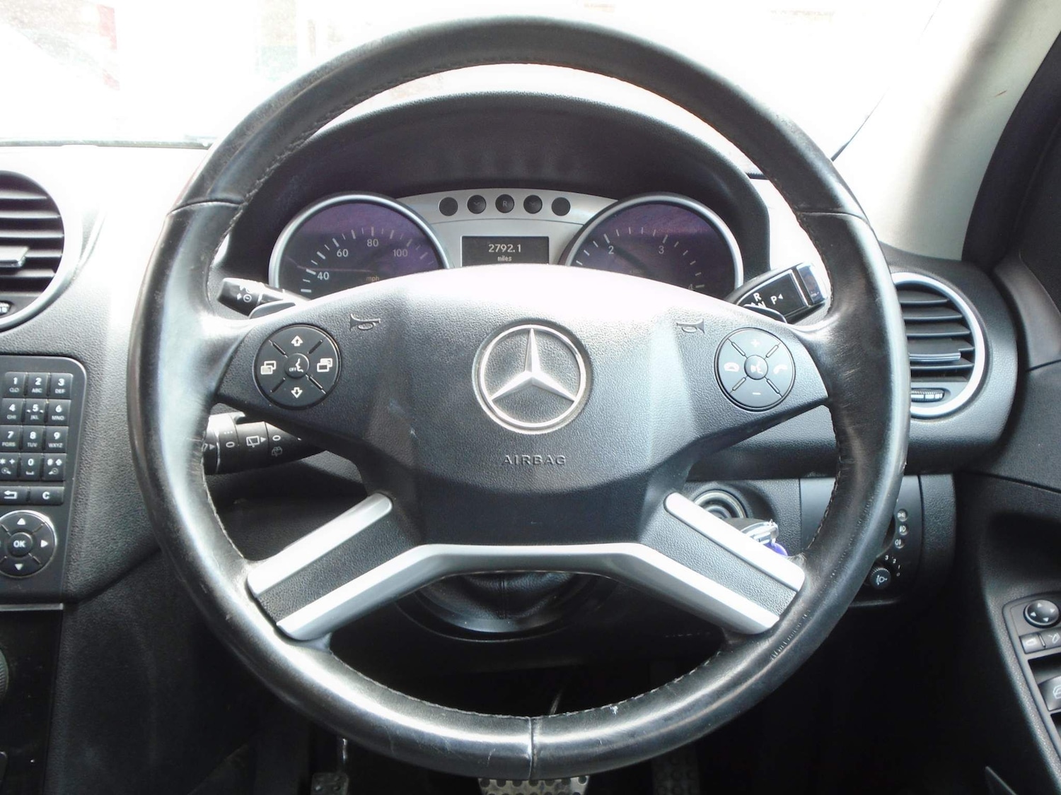 Used Mercedes-Benz M Class 2011 for sale - 76914484: Photo 8