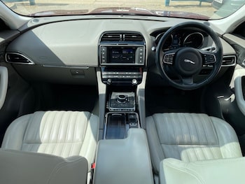 Used Jaguar F-Pace 2017 for sale - 79381022: Photo