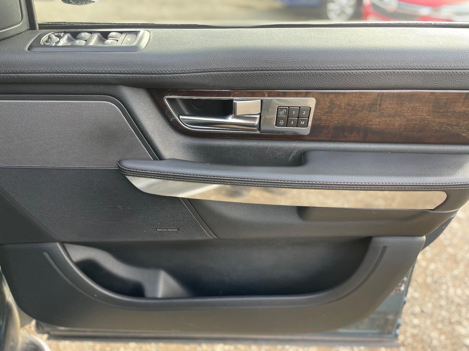 Used Land Rover Range Rover Sport 2011 for sale - 76914539: Photo 15