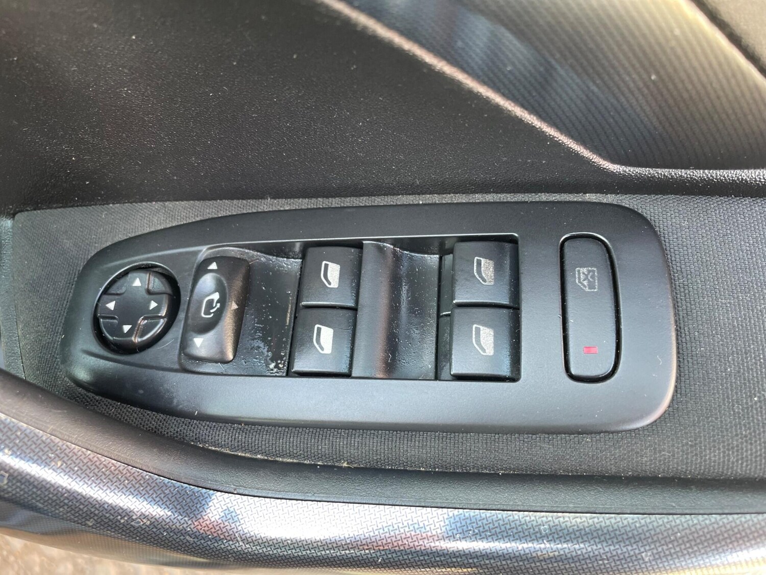 Used Peugeot 2008 for sale - 78201566: Photo 13