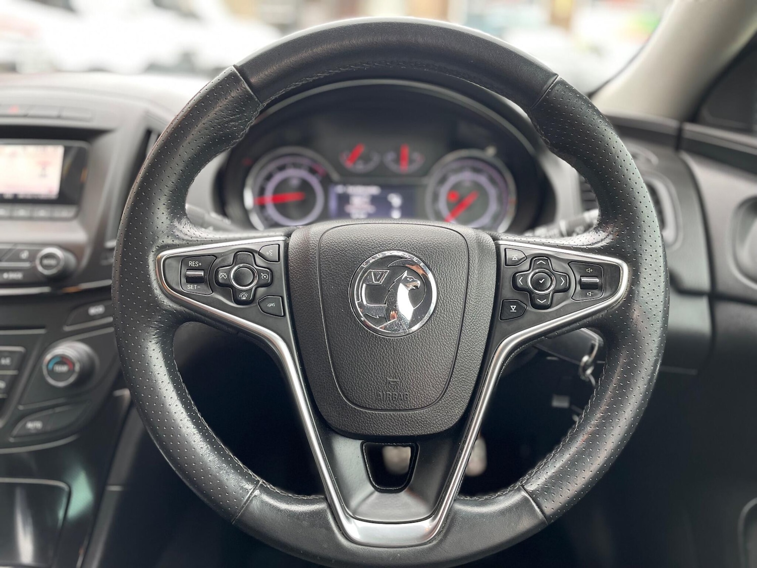 Used Vauxhall Insignia 2015 for sale - 76914532: Photo 8