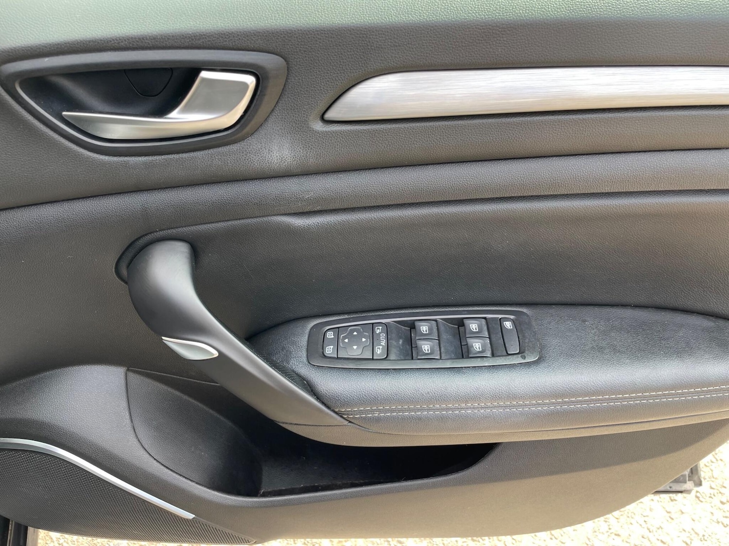 Used Renault Megane 2017 for sale - 76914498: Photo 11