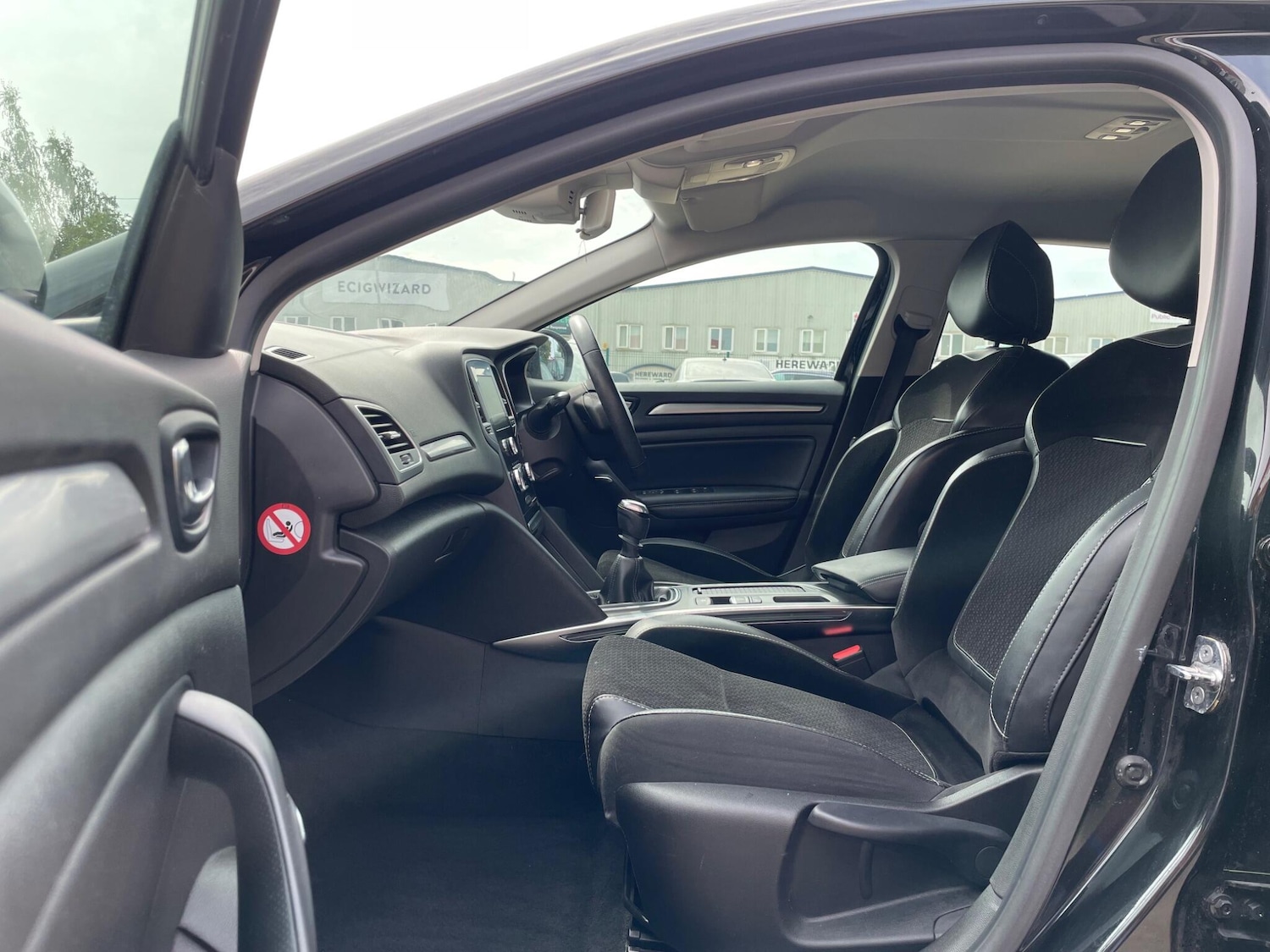 Used Renault Megane 2017 for sale - 76914498: Photo 14