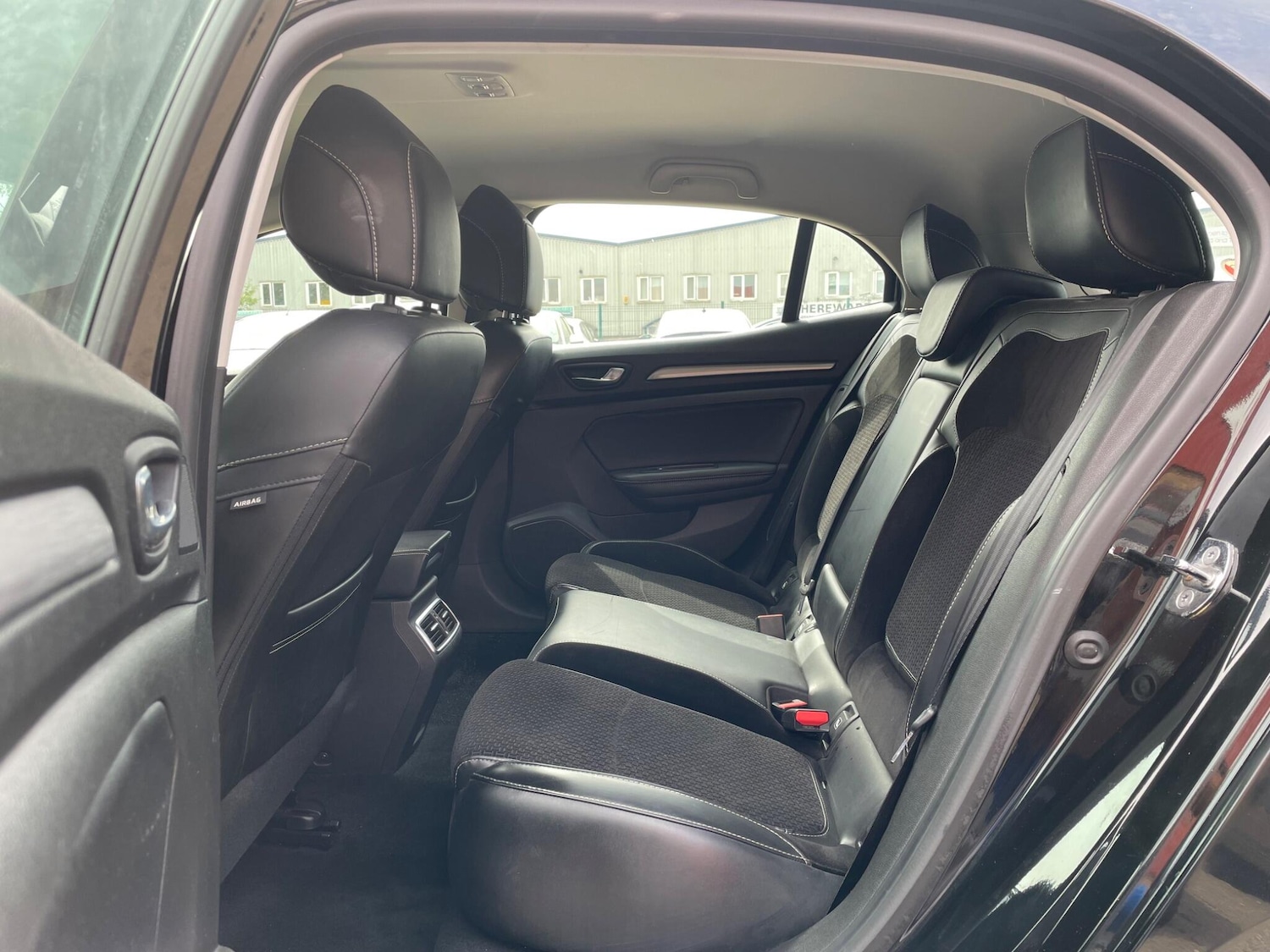 Used Renault Megane 2017 for sale - 76914498: Photo 15