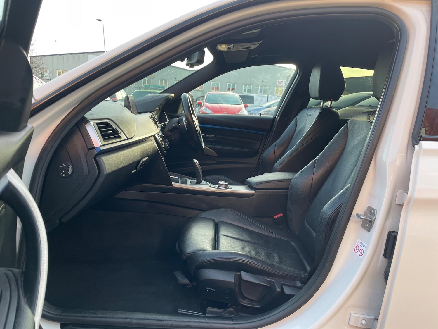 Used BMW 3 Series 2017 for sale - 76949807: Photo 16