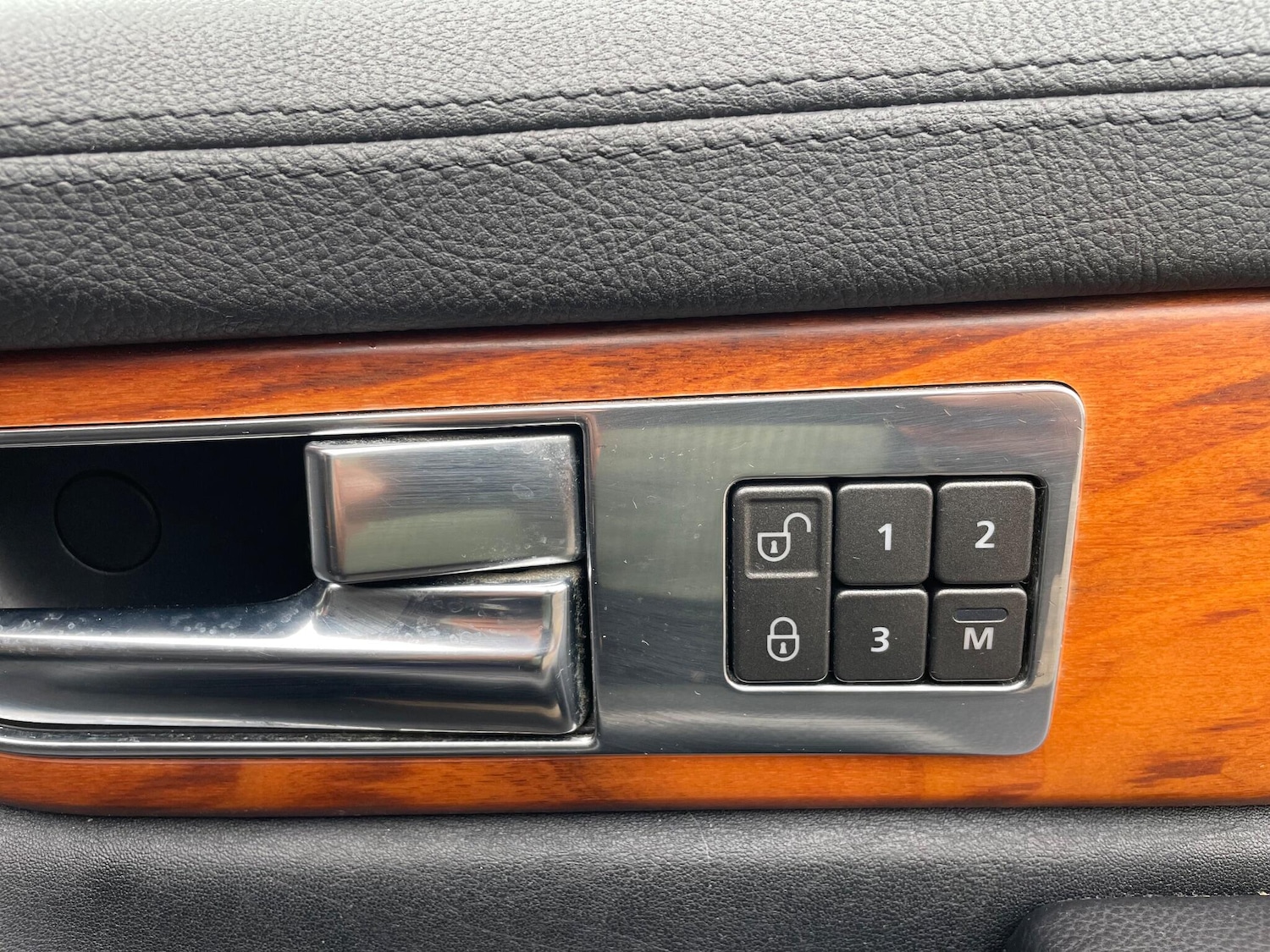 Used Land Rover Range Rover Sport 2011 for sale - 76914538: Photo 12