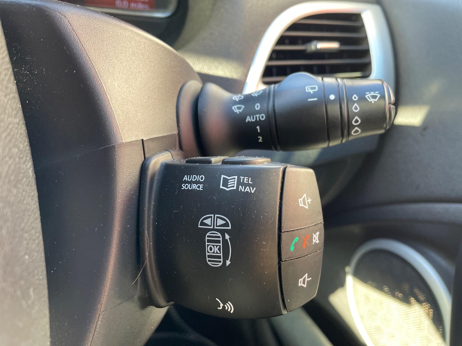 Used Renault Megane 2010 for sale - 77152696: Photo 11