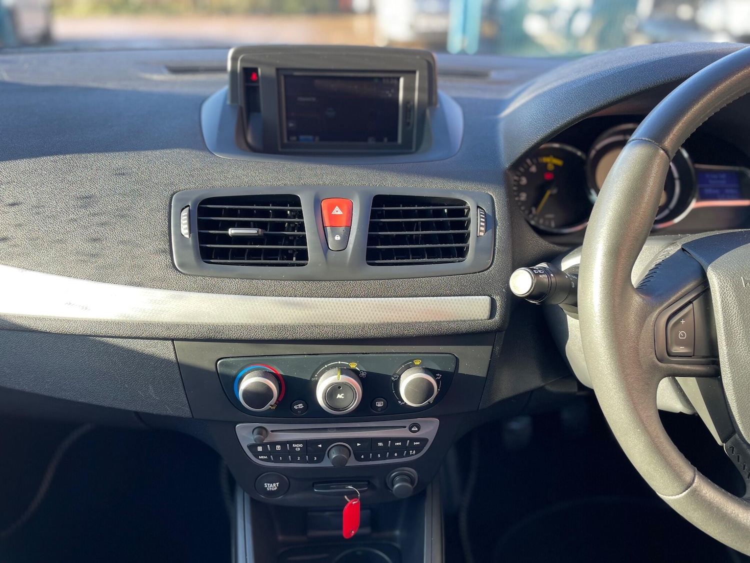 Used Renault Megane 2010 for sale - 77152696: Photo 14