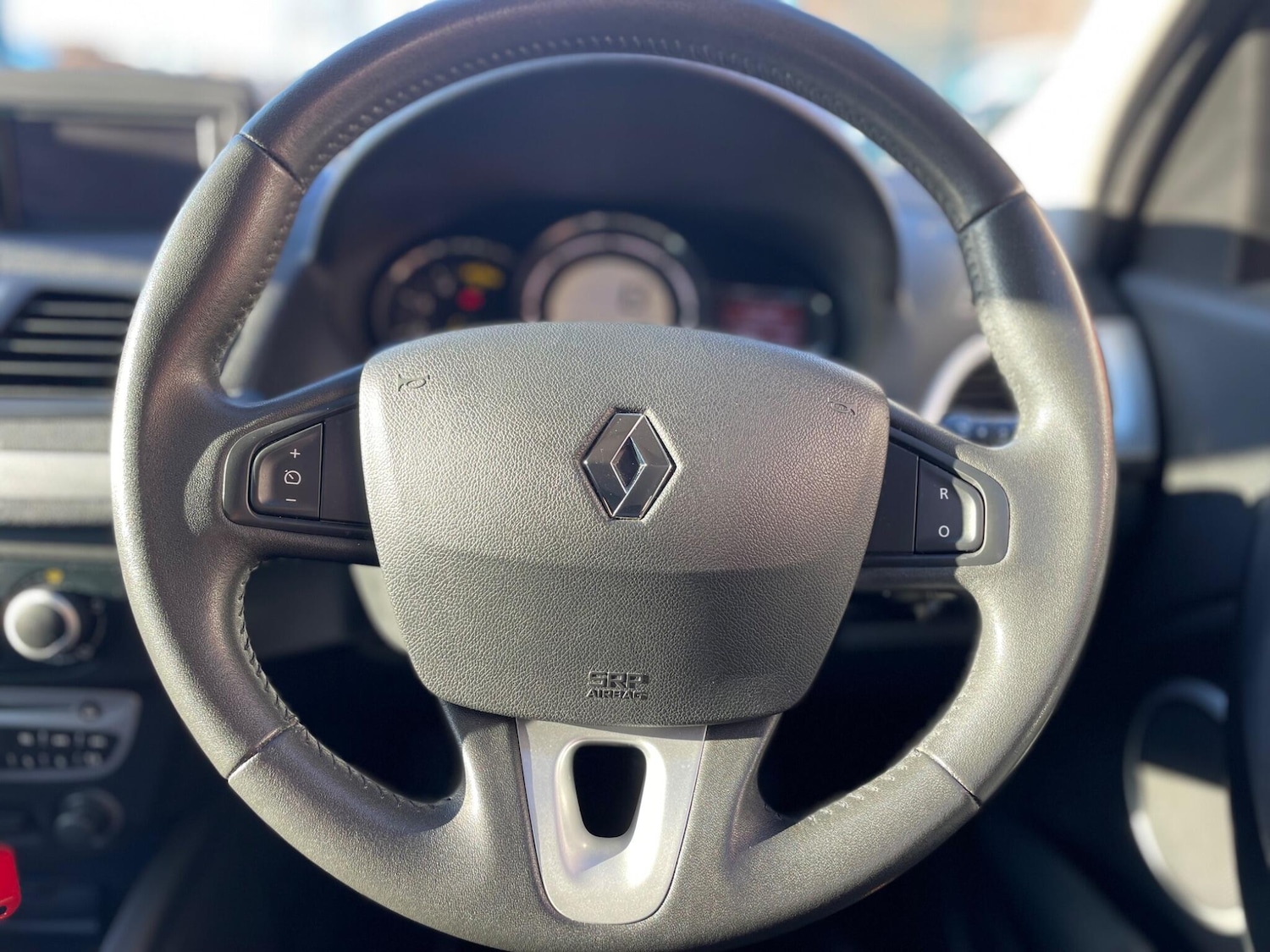 Used Renault Megane 2010 for sale - 77152696: Photo 8