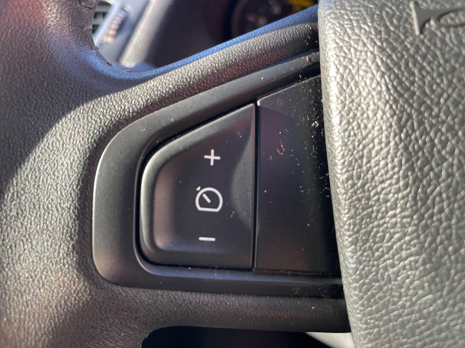 Used Renault Megane 2010 for sale - 77152696: Photo 9