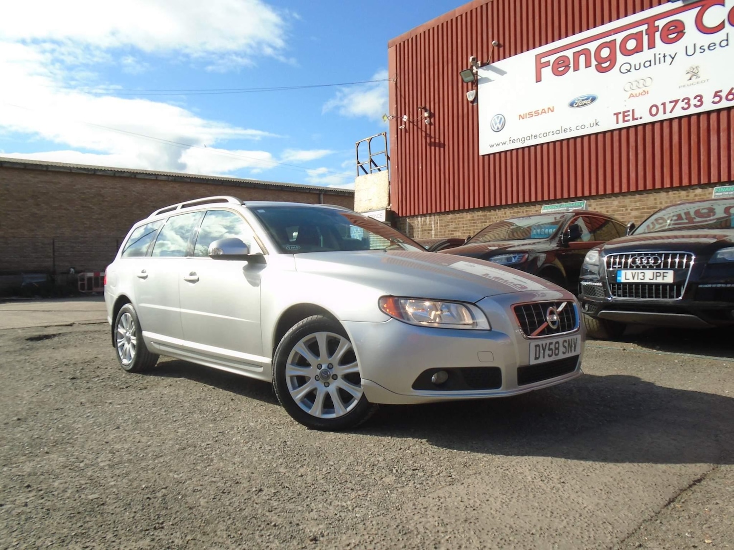 Used Volvo V70 2008 for sale - 76914471: Photo 1