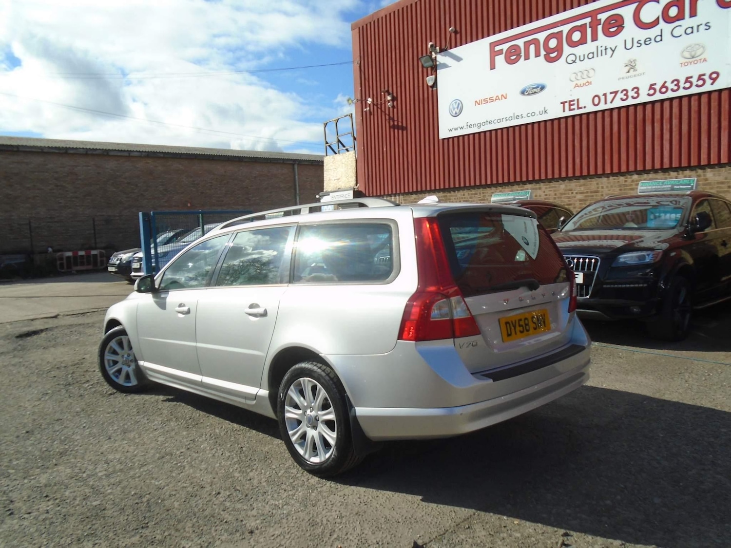 Used Volvo V70 2008 for sale - 76914471: Photo 8