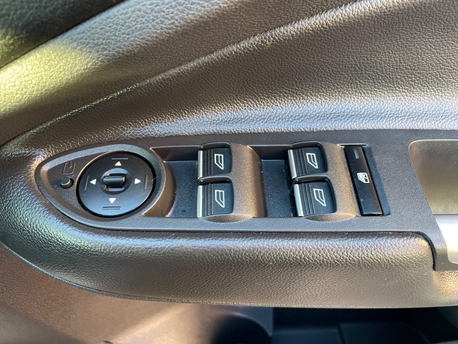 Used Ford Kuga 2016 for sale - 77064375: Photo 19