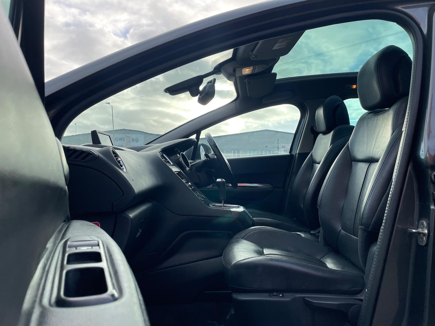 Used Peugeot 5008 2014 for sale - 76914522: Photo 18