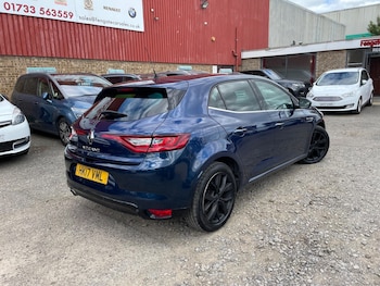 Used Renault Megane 2017 for sale - 78305112: Photo
