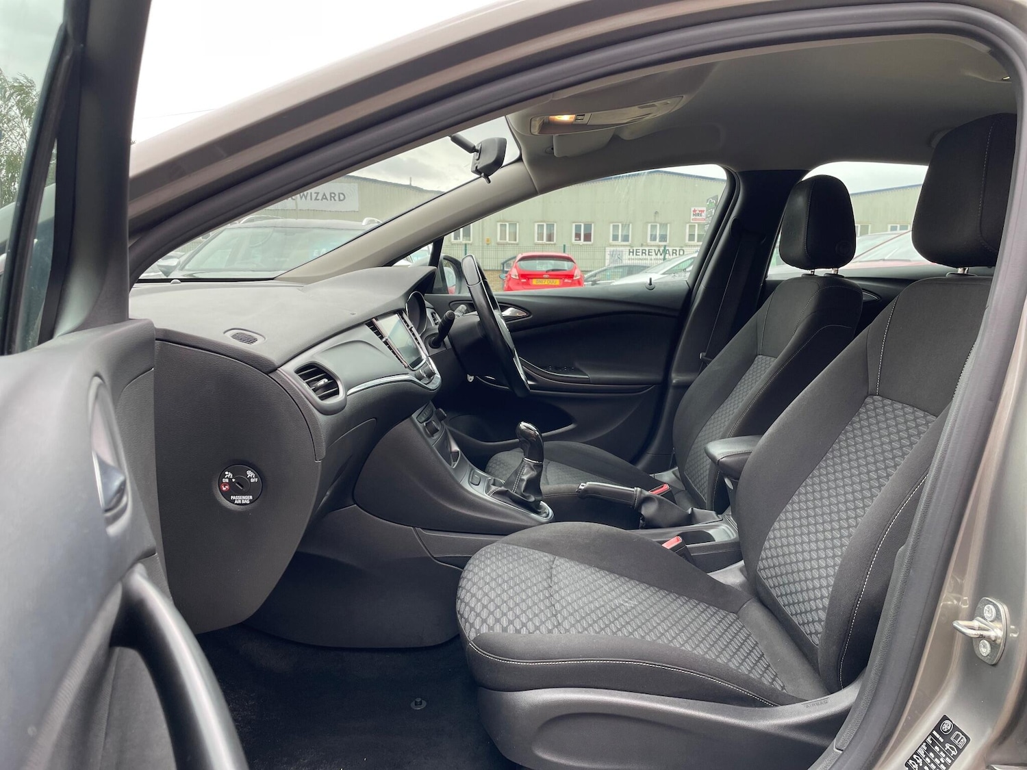 Used Vauxhall Astra 2017 for sale - 76010724: Photo 16