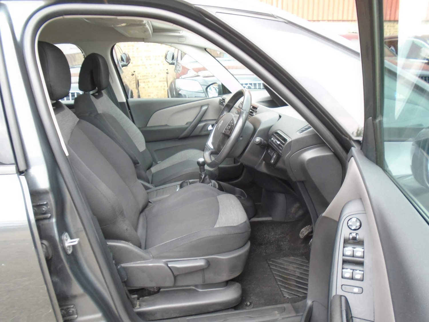 Used Citroen C4 Picasso 2015 for sale - 76914470: Photo 13