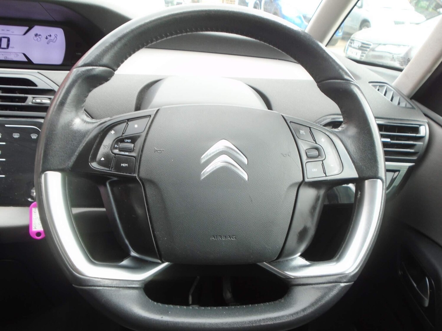 Used Citroen C4 Picasso 2015 for sale - 76914470: Photo 9