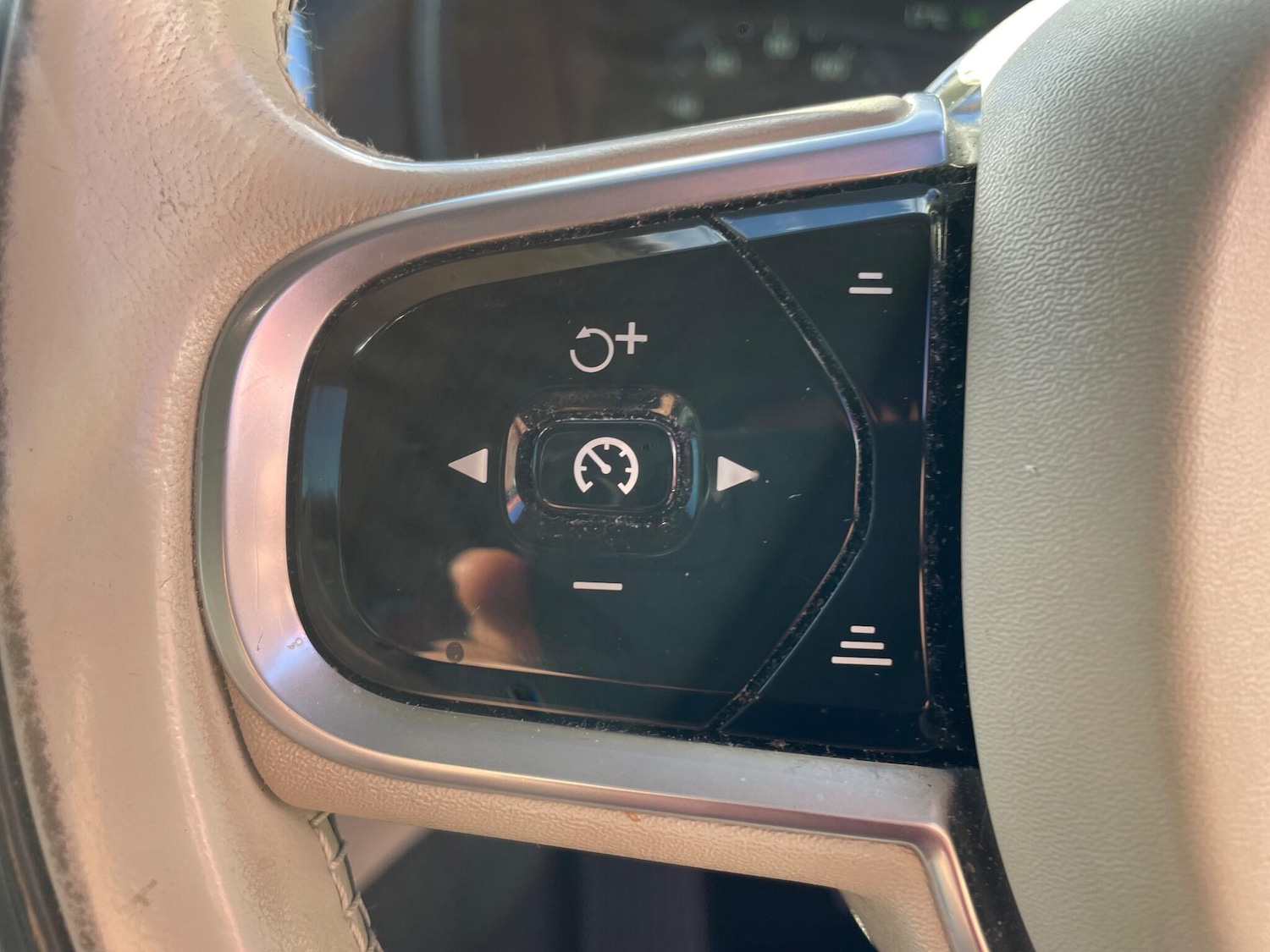 Used Volvo XC90 2017 for sale - 76914531: Photo 11