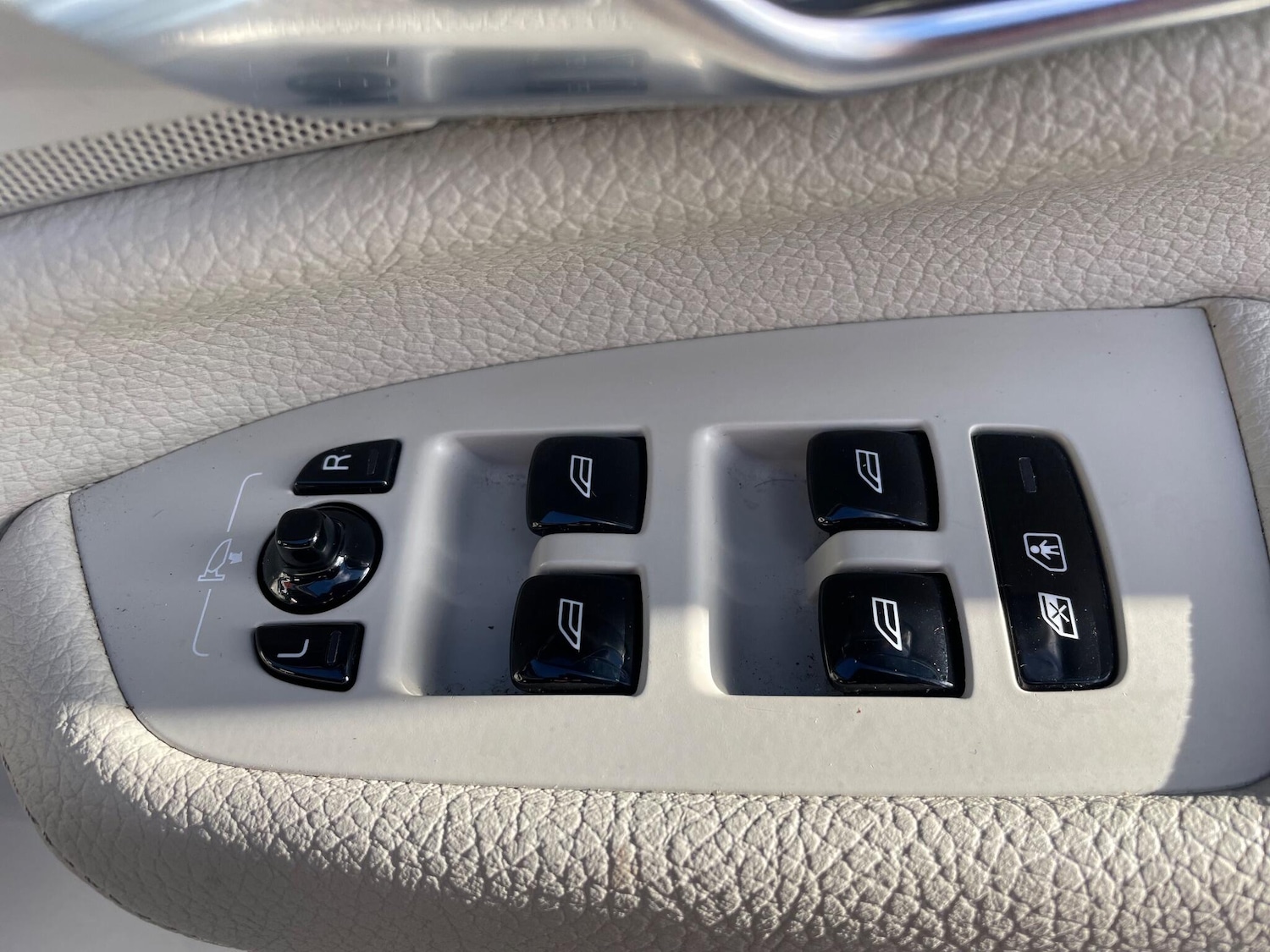 Used Volvo XC90 2017 for sale - 76914531: Photo 25