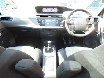 Used Citroen C4 Picasso 2015 for sale - 76010726: Photo