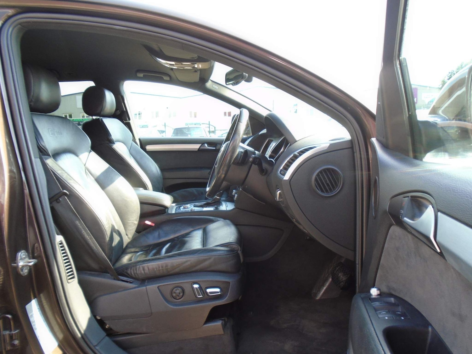 Used Audi Q7 2010 for sale - 77974084: Photo 15
