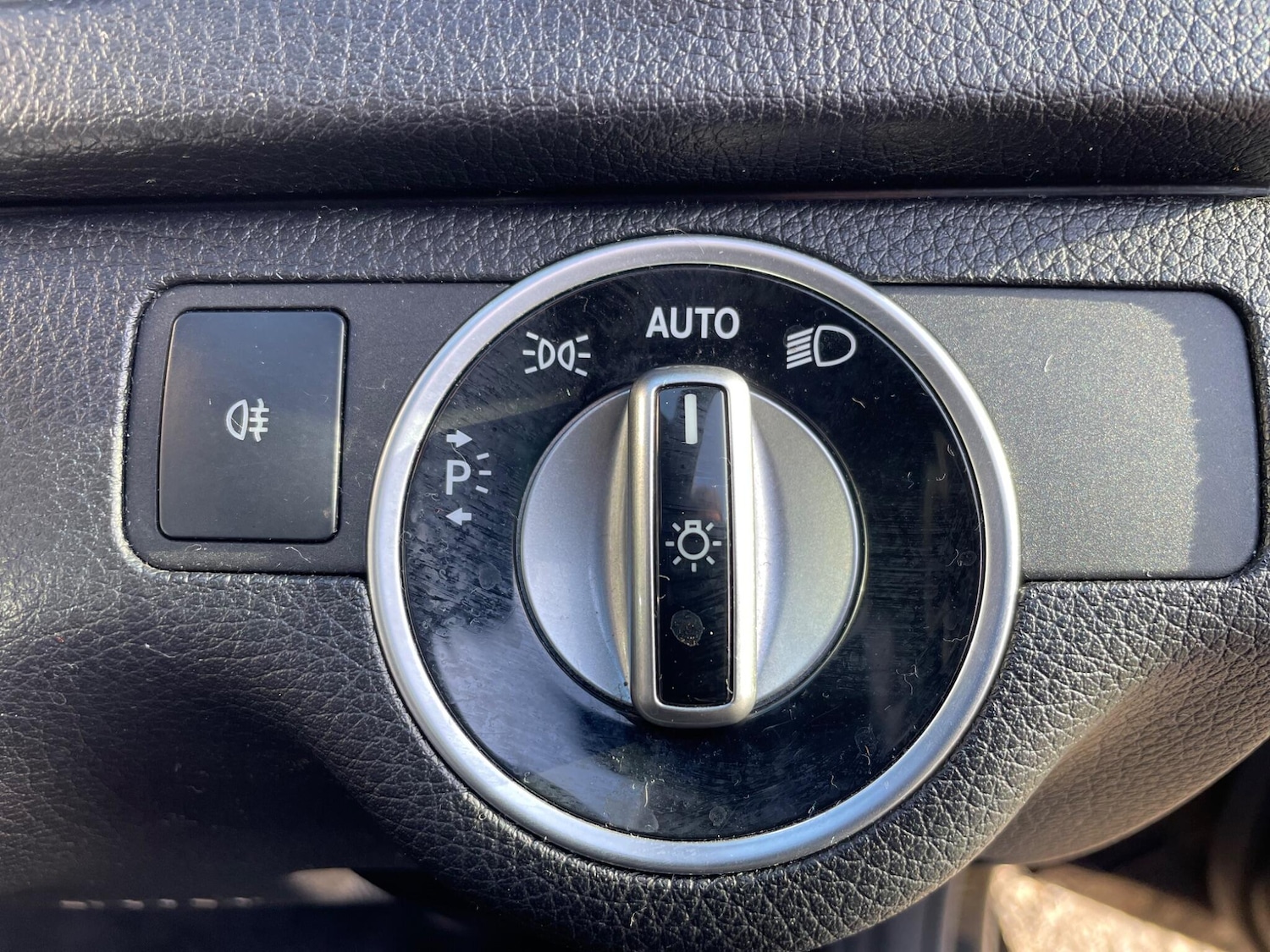 Used Mercedes-Benz C Class 2015 for sale - 77211681: Photo 9