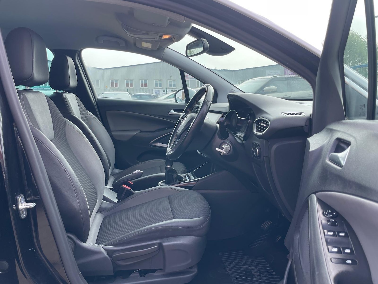 Used Vauxhall Crossland X 2017 for sale - 76914490: Photo 9