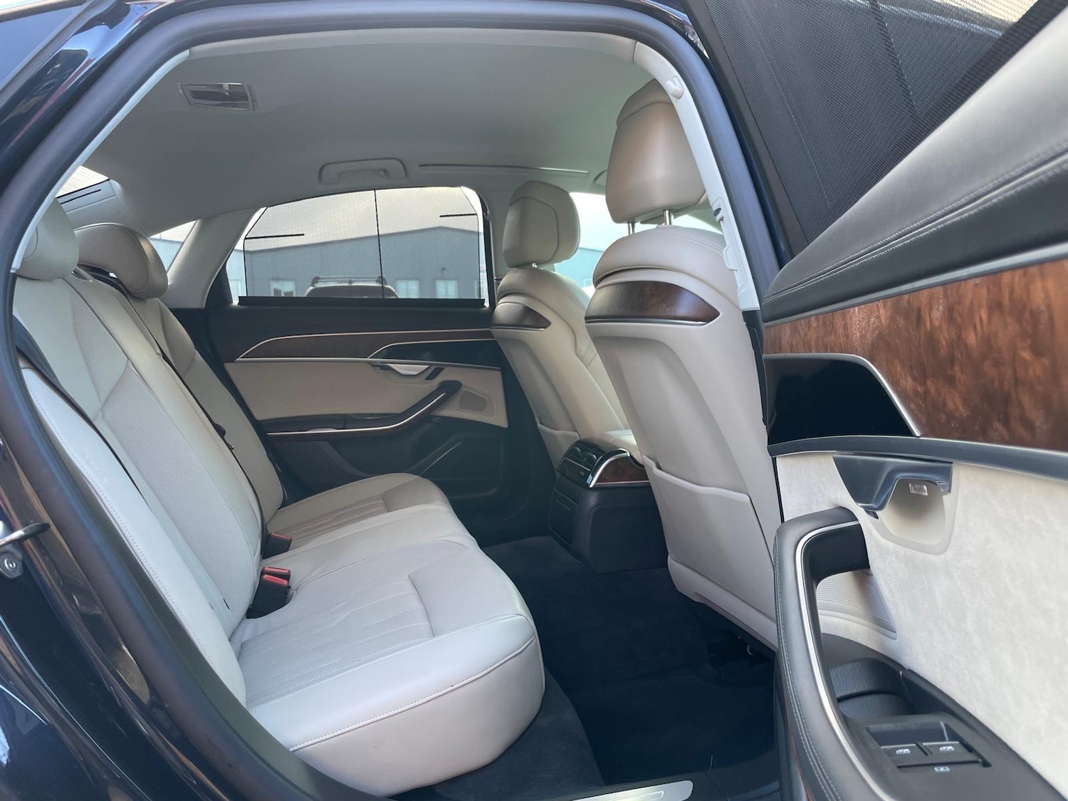 Used Audi A8 for sale - 76914485: Photo 28