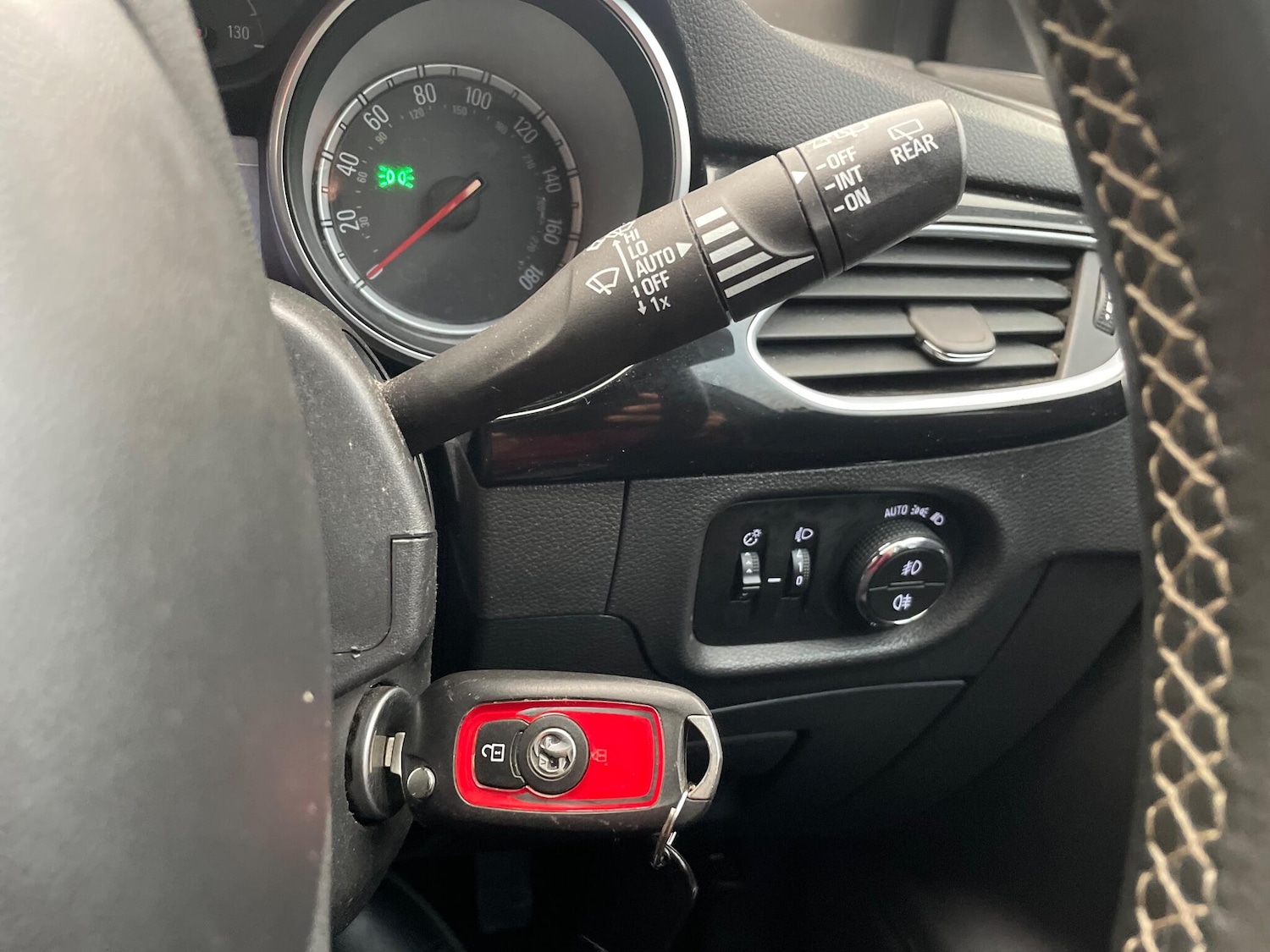 Used Vauxhall Astra 2015 for sale - 76914534: Photo 12