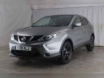 Used Nissan Qashqai 2015 for sale - 76030226: Photo