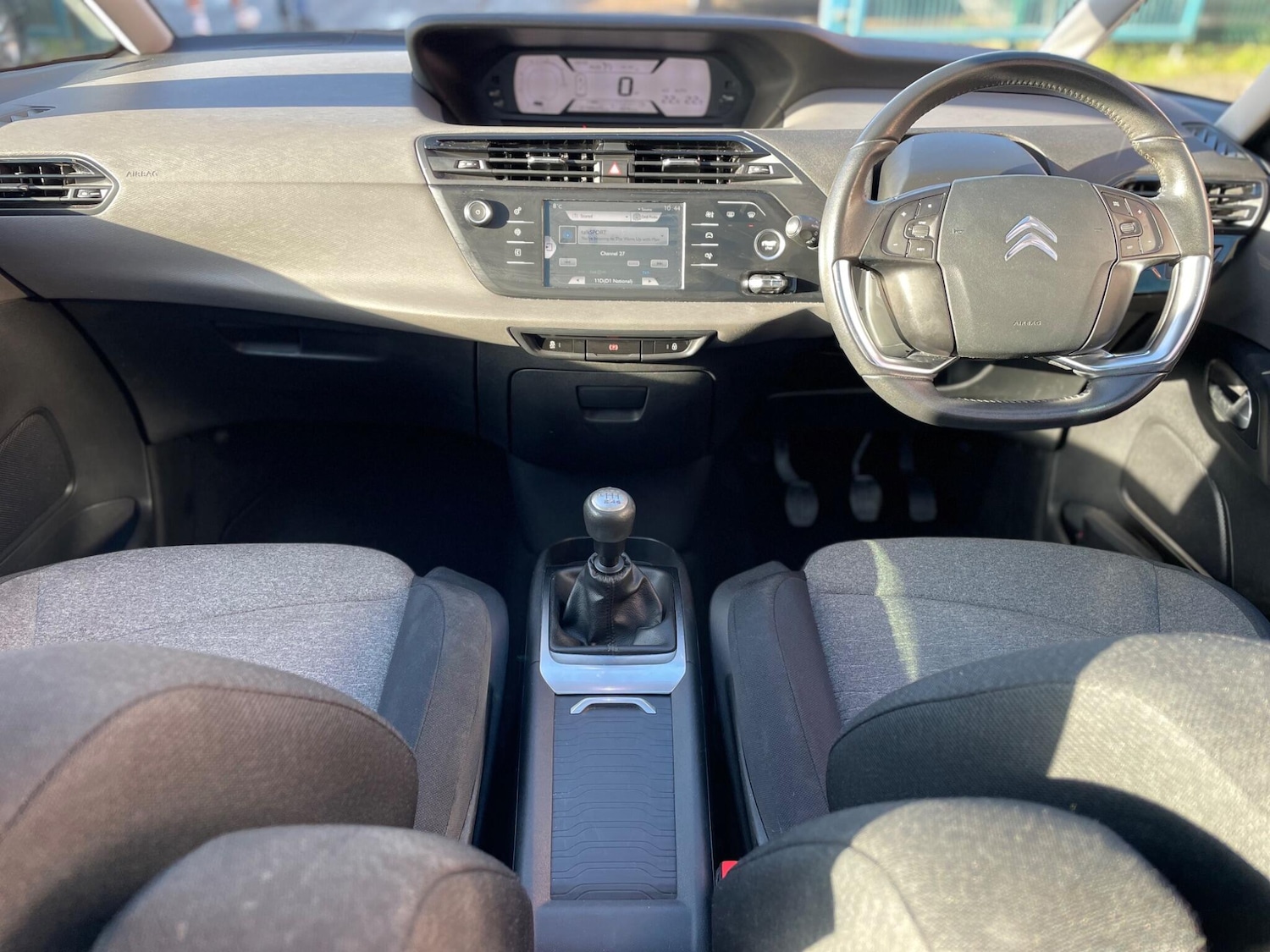 Used Citroen C4 Picasso 2016 for sale - 77310911: Photo 2