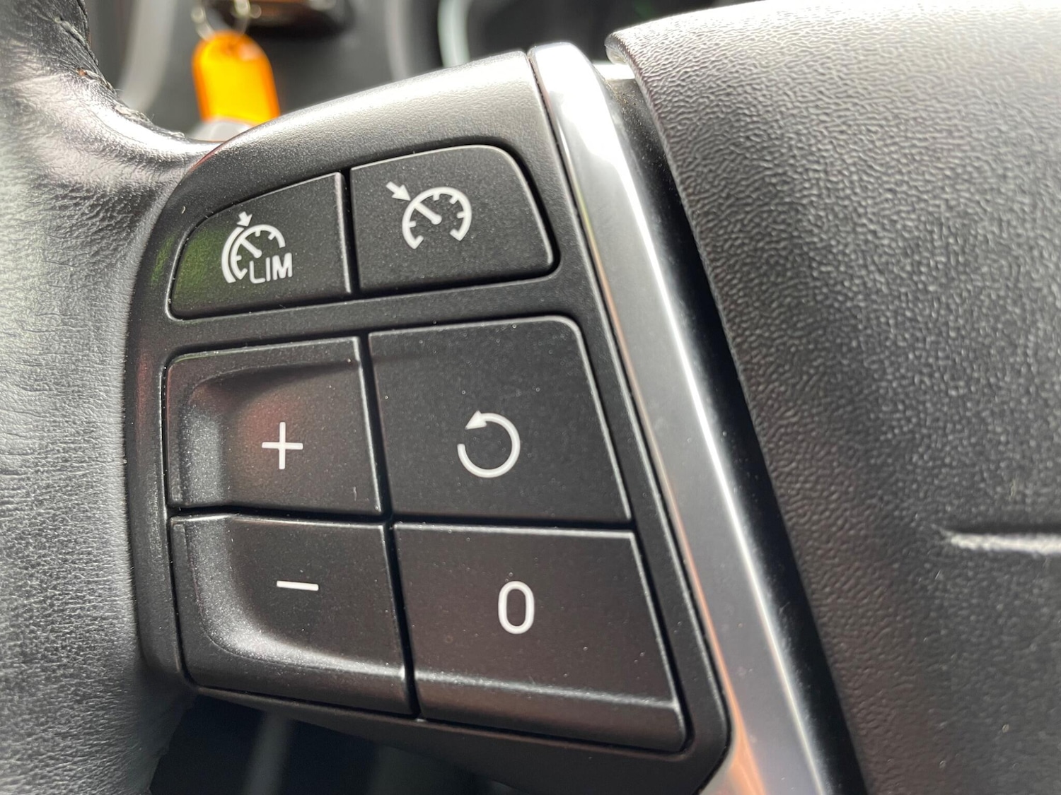 Used Volvo V40 2014 for sale - 76914503: Photo 13