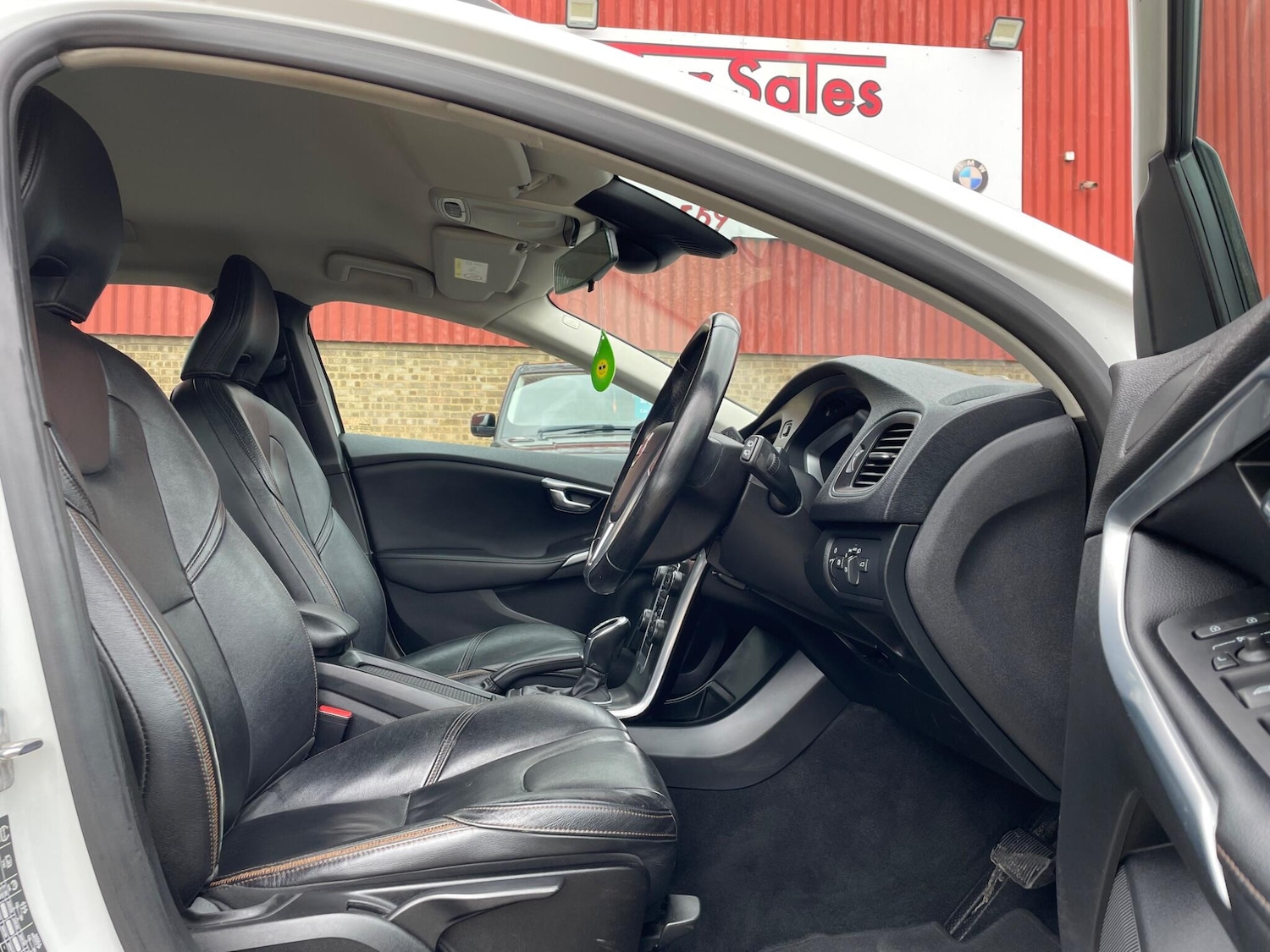 Used Volvo V40 2014 for sale - 76914503: Photo 20