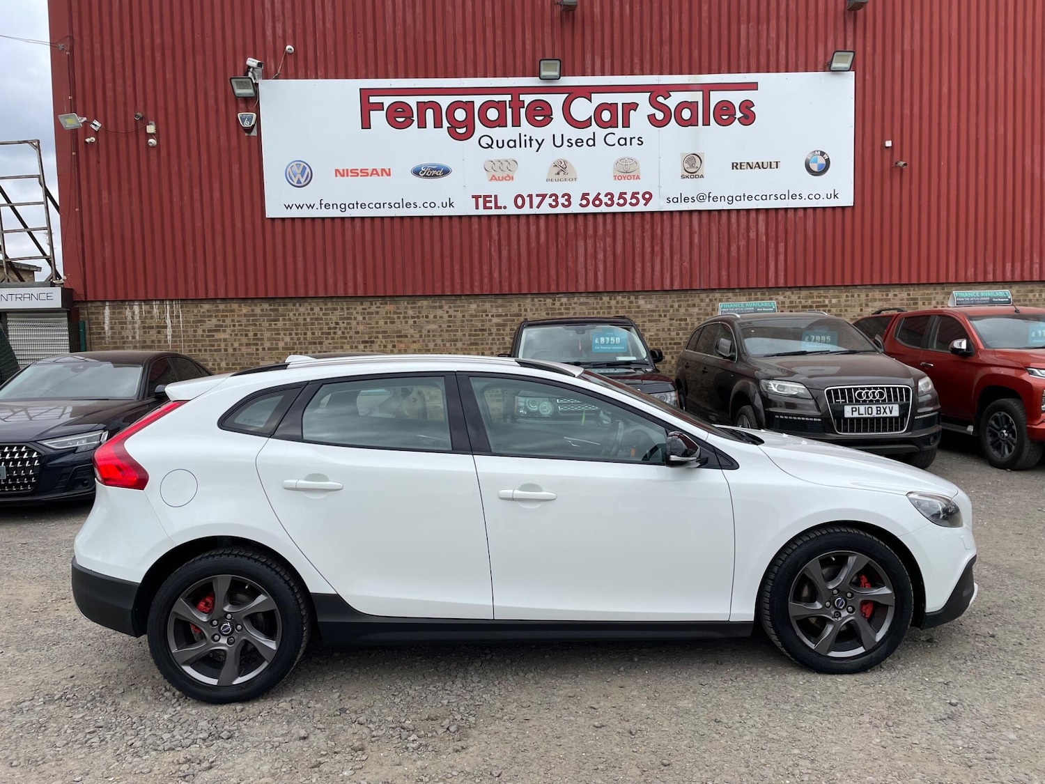Used Volvo V40 2014 for sale - 76914503: Photo 28
