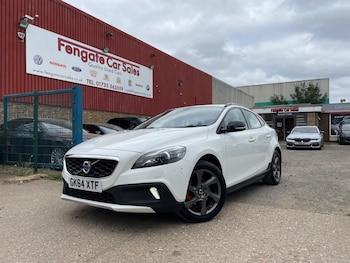 Used Volvo V40 2014 for sale - 76914503: Photo