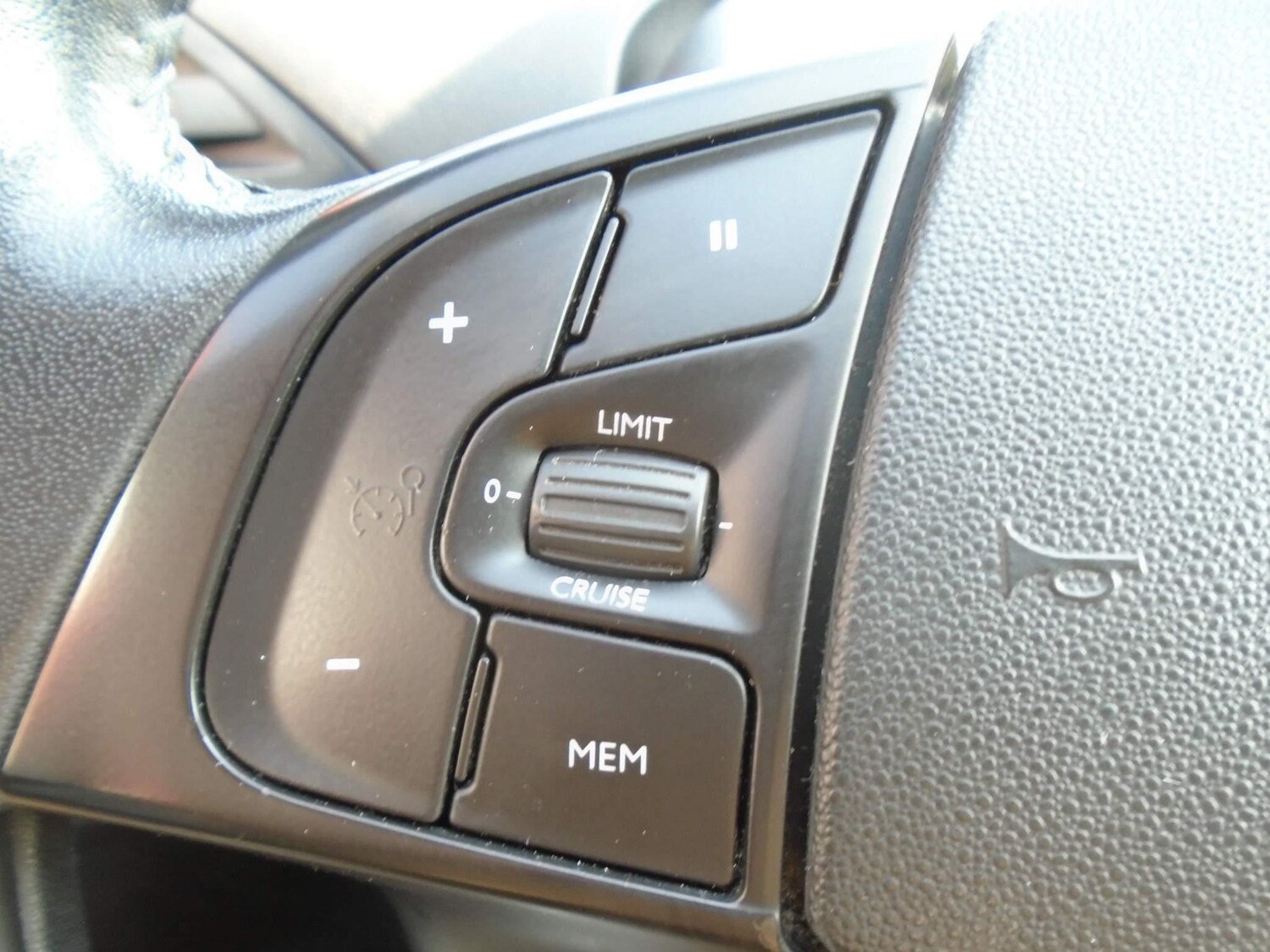 Used Citroen C4 Picasso 2015 for sale - 76914479: Photo 13