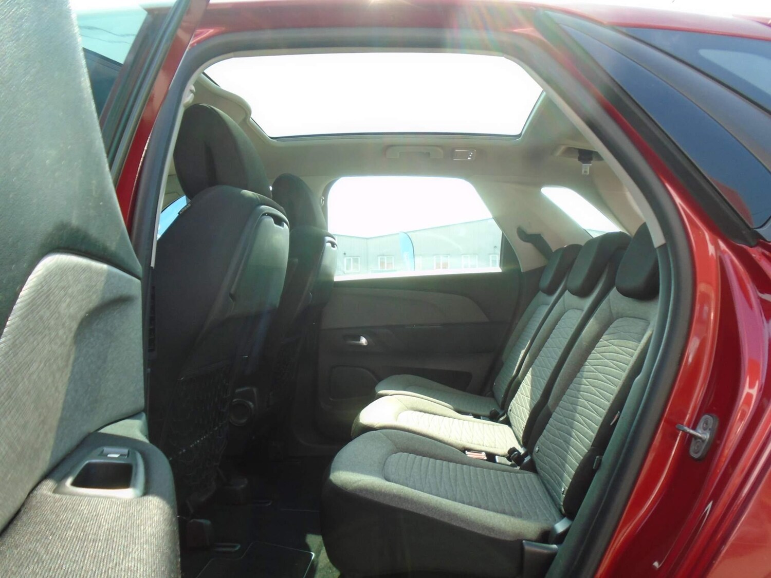 Used Citroen C4 Picasso 2015 for sale - 76914479: Photo 28