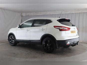 Used Nissan Qashqai 2015 for sale - 76030246: Photo