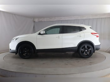 Used Nissan Qashqai 2015 for sale - 76030246: Photo