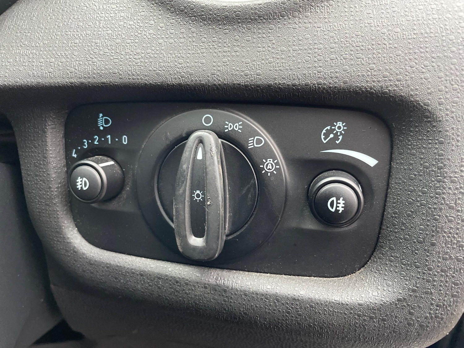 Used Ford Fiesta 2015 for sale - 76914541: Photo 13