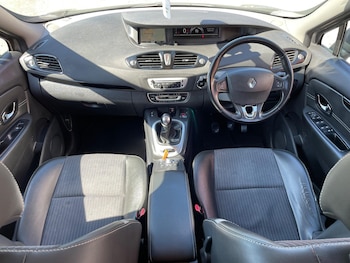 Used Renault Grand Scenic 2016 for sale - 78297501: Photo