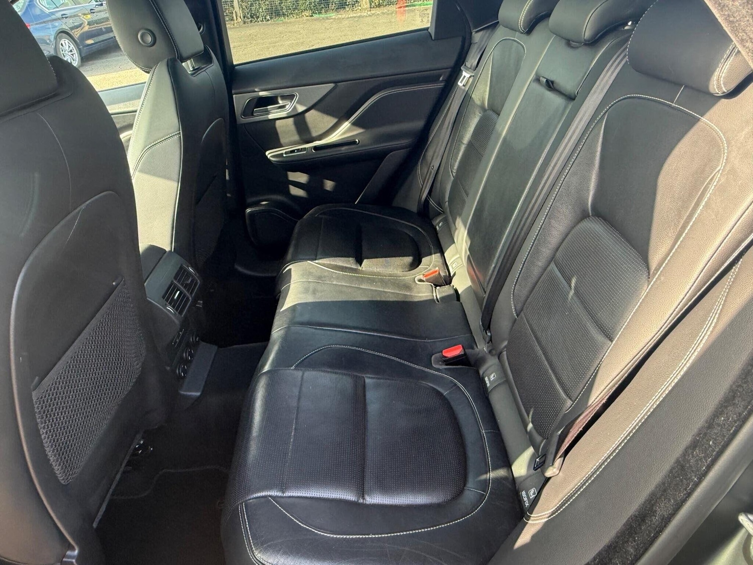 Used Jaguar F-Pace 2017 for sale - 78015980: Photo 4