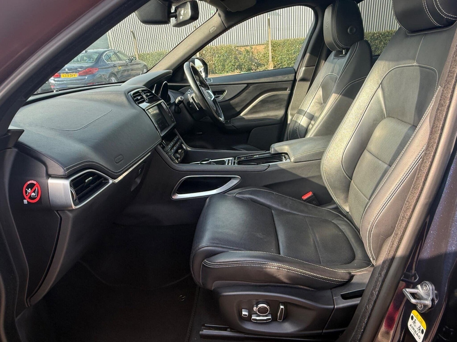 Used Jaguar F-Pace 2017 for sale - 78015980: Photo 8