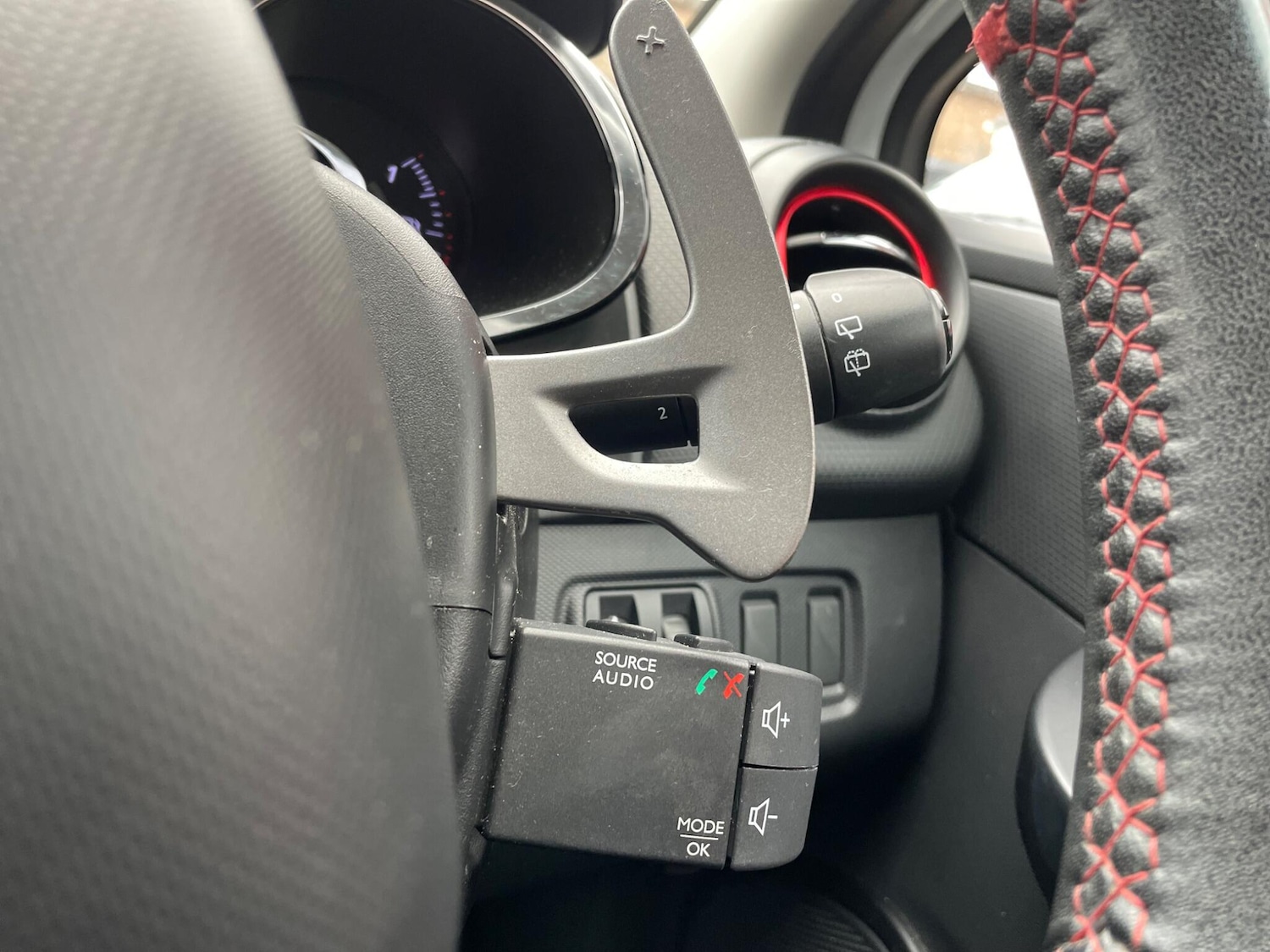 Used Renault Clio 2014 for sale - 76961839: Photo 13