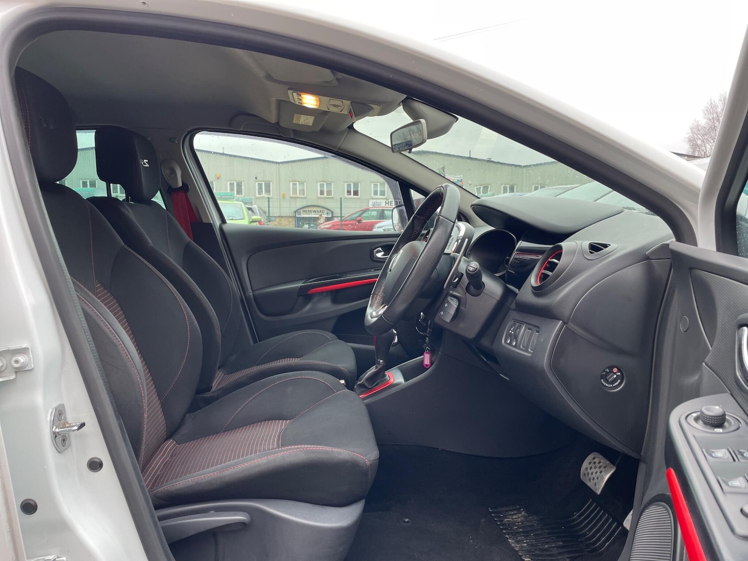 Used Renault Clio 2014 for sale - 76961839: Photo 17