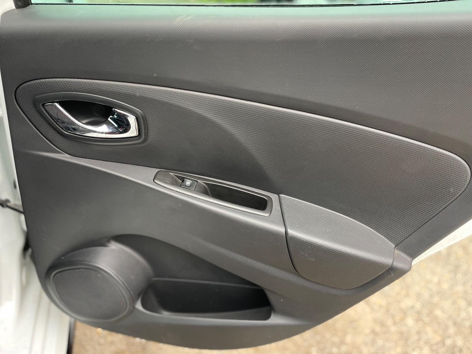 Used Renault Clio 2014 for sale - 76961839: Photo 24