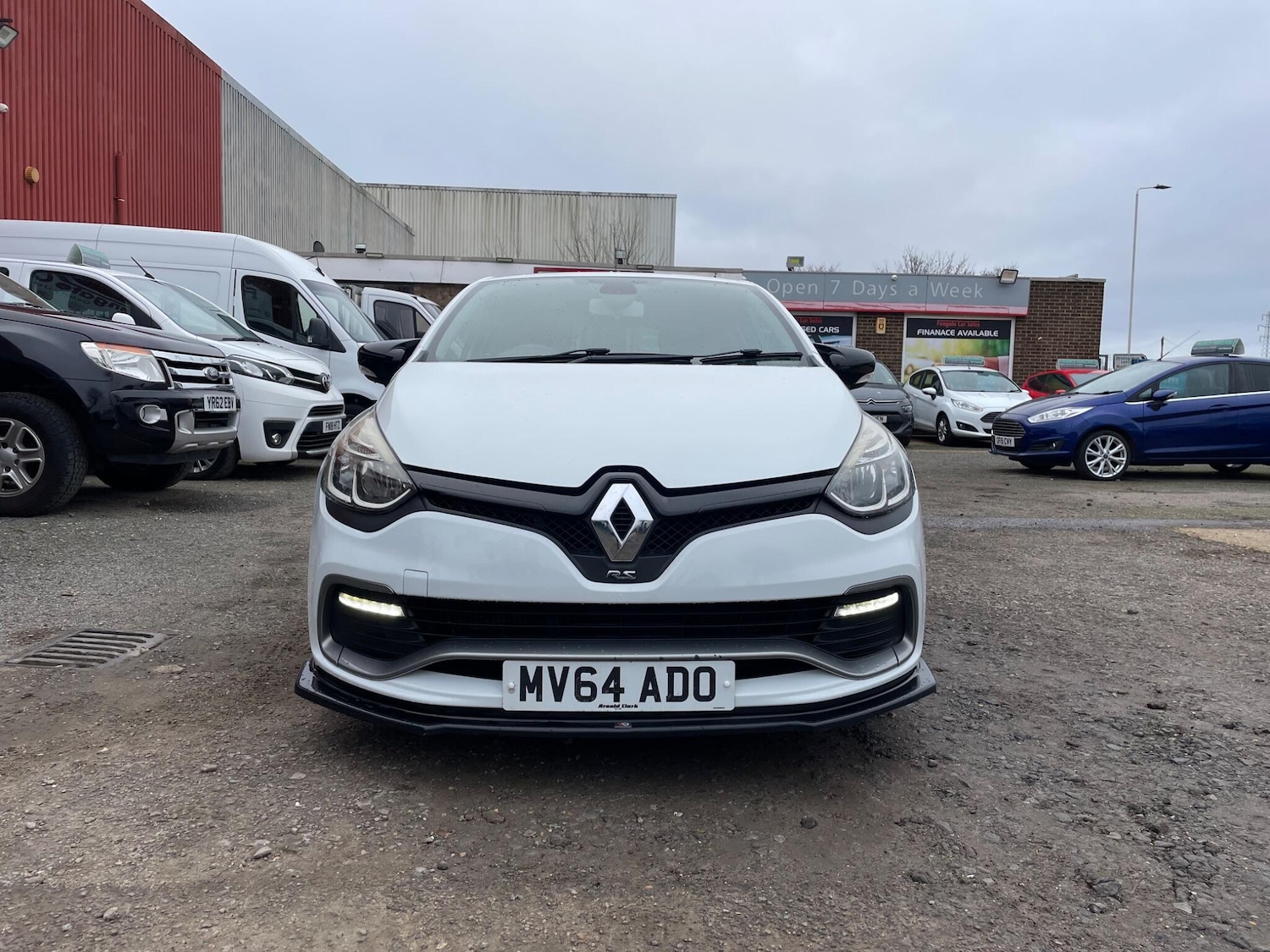 Used Renault Clio 2014 for sale - 76961839: Photo 6
